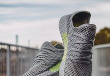 러닝화, 비쌀수록 좋을까? 내 발을 지키는 ‘인터페이스’의 과학 pair of gray running shoes