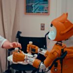 일상에 파고든 AI 건강 관리, 생활 속 똑똑한 활용법 Man gives robot bottles on a tray